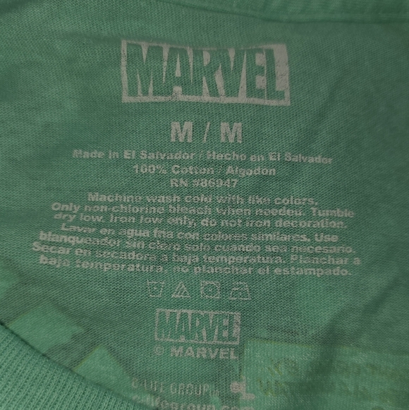 Marvel Spider-Man Grapic Tee Size Medium - Picture 3 of 3